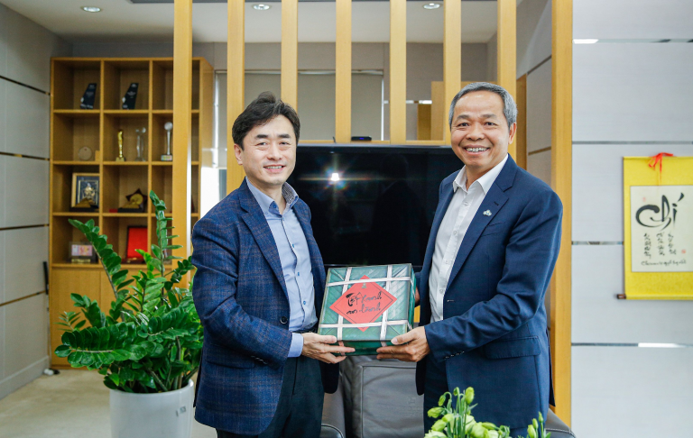 SamsungSDSベトナムの新取締役会長がCMC グループを訪問